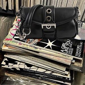 Grommet Leather Shoulder Bag x Black